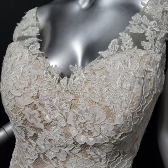 NWT~$1450~ELLA ROSA~10/12~IVORY NUDE FLORAL LACE FIT & FLARE WEDDING DRESS GOWN - Picture 6 of 16